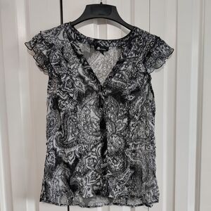 AB Studio Sheer black and white short sleeve top Medium